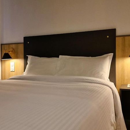 Hotel Mary'S - Caen Centre Gare Sncf Экстерьер фото